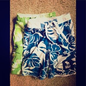 Abercrombie & Fitch tropical swim trunks. -size S